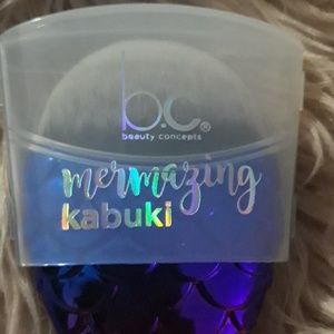 Mermazing kabuki Foundation Brush
